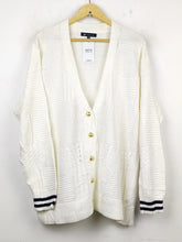 Buy online pre-used pre-loved 100% authentic & Original branded Crew Clothing Company (LS-7818) available in Pakistan. Top international brands avilable.
